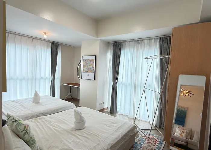 Spacious 1br With Seaview & Pool View Near Okada, Moa & Airport