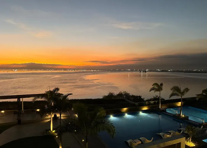 Spacious 1br With Seaview & Pool View Near Okada, Moa & Airport